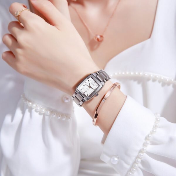 Special Interest Light Luxury Vintage Wine Bucket Waterproof Women’s Watch – Timeless Elegance Meets Modern Durability - Image 6