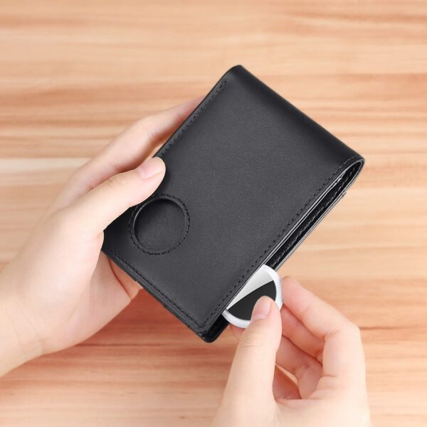 Men's Leather Tracker Wallet Stylish & Smart - Image 6