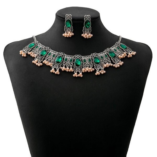 Elegant Square Tassel Earrings – Emerald Bead Jewelry Suit - Image 5