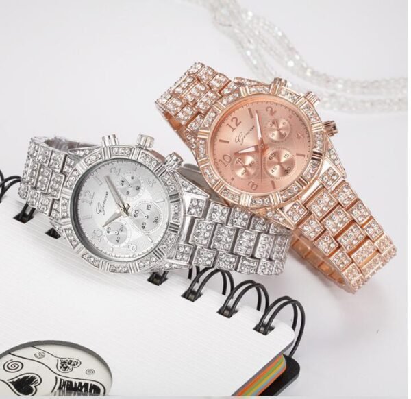 Luxury Women’s Crystal Quartz Watch – Elegant Stainless Steel Design with Sparkling Brilliance - Image 5