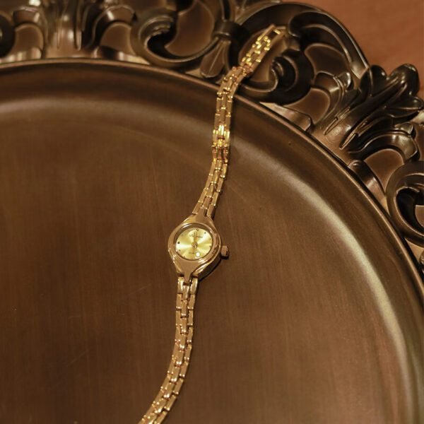 Ancient Horse Eye Copper Strip Watch – Vintage Charm with Timeless Craftsmanship - Image 3